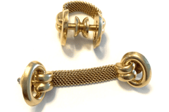 Meister Jewellery of Germany designed cuff link in 18k yellow gold