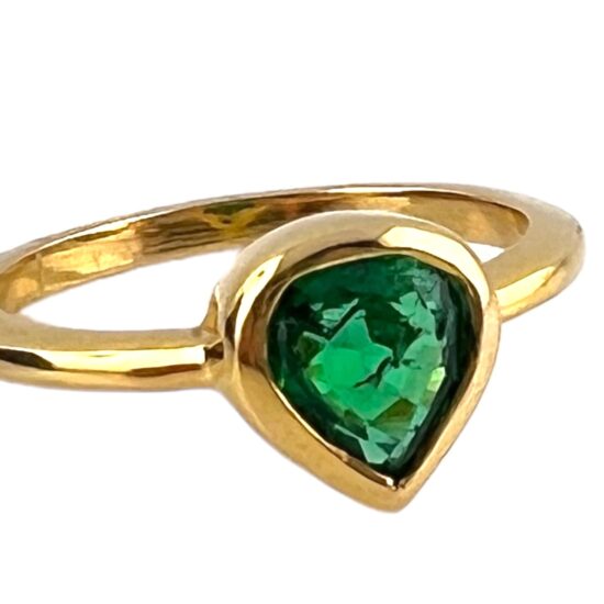 Kp gems bezel set emerald ring